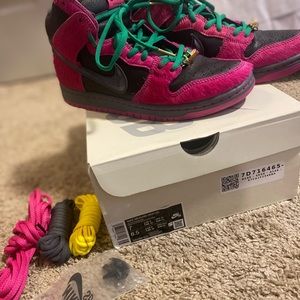 💕💕💕SB Dunks 💕💕💕 Nike dunks with fur